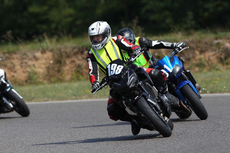 /Archiv-2018/44 06.08.2018 Dunlop Moto Ride and Test Day  ADR/Strassenfahrer-Sportfahrer grün/198